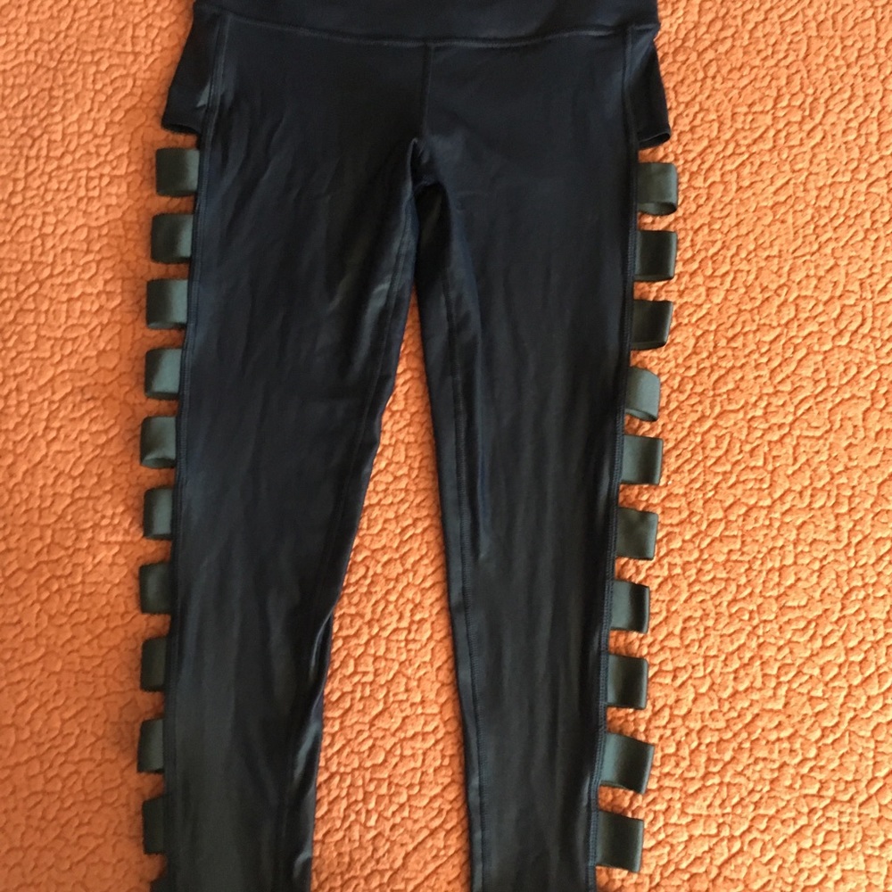 Clothes - Picture 2 of 8